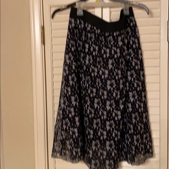 LuLaRoe Dresses & Skirts - Lularoe Jill skirt